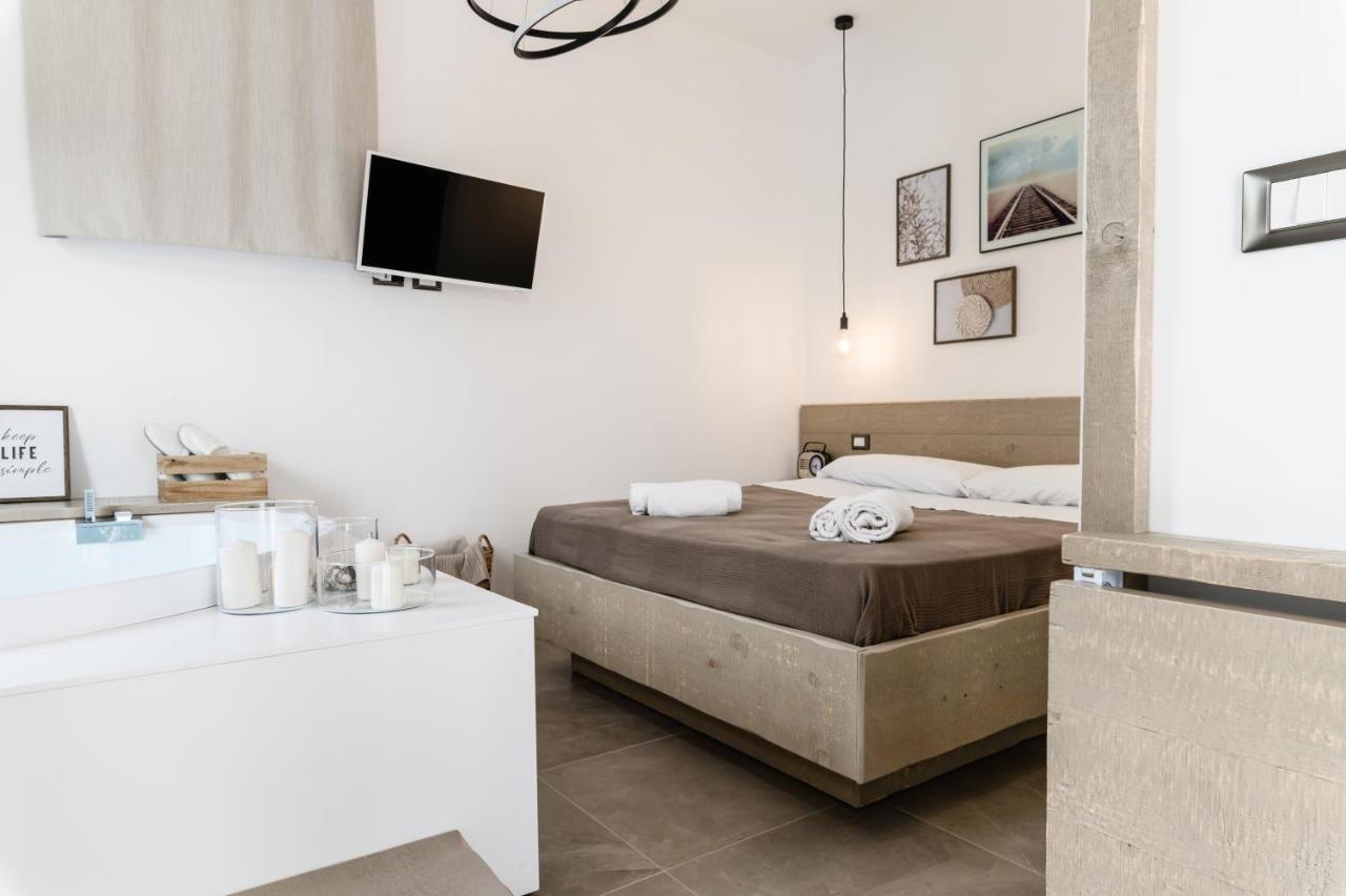 Mandorlocarrubo'S Suite Ostuni Exterior foto