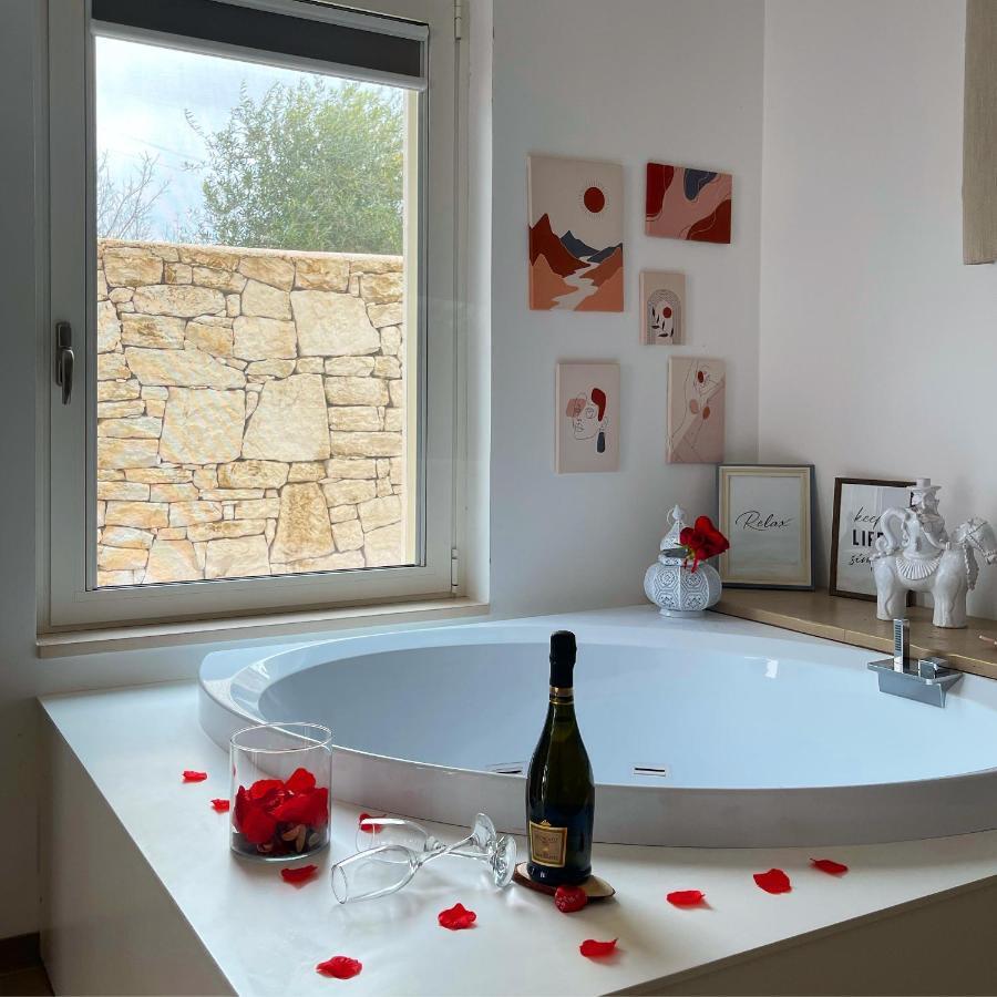 Mandorlocarrubo'S Suite Ostuni Exterior foto