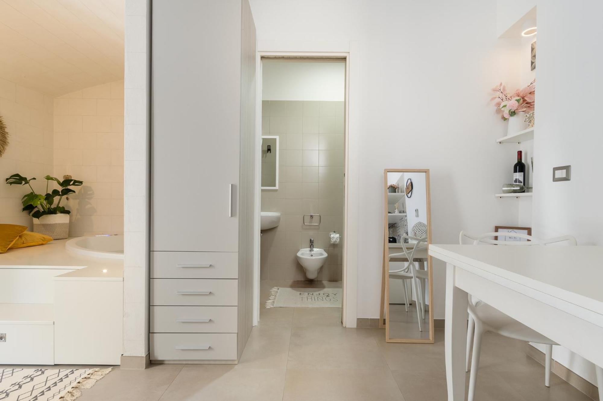 Mandorlocarrubo'S Suite Ostuni Exterior foto