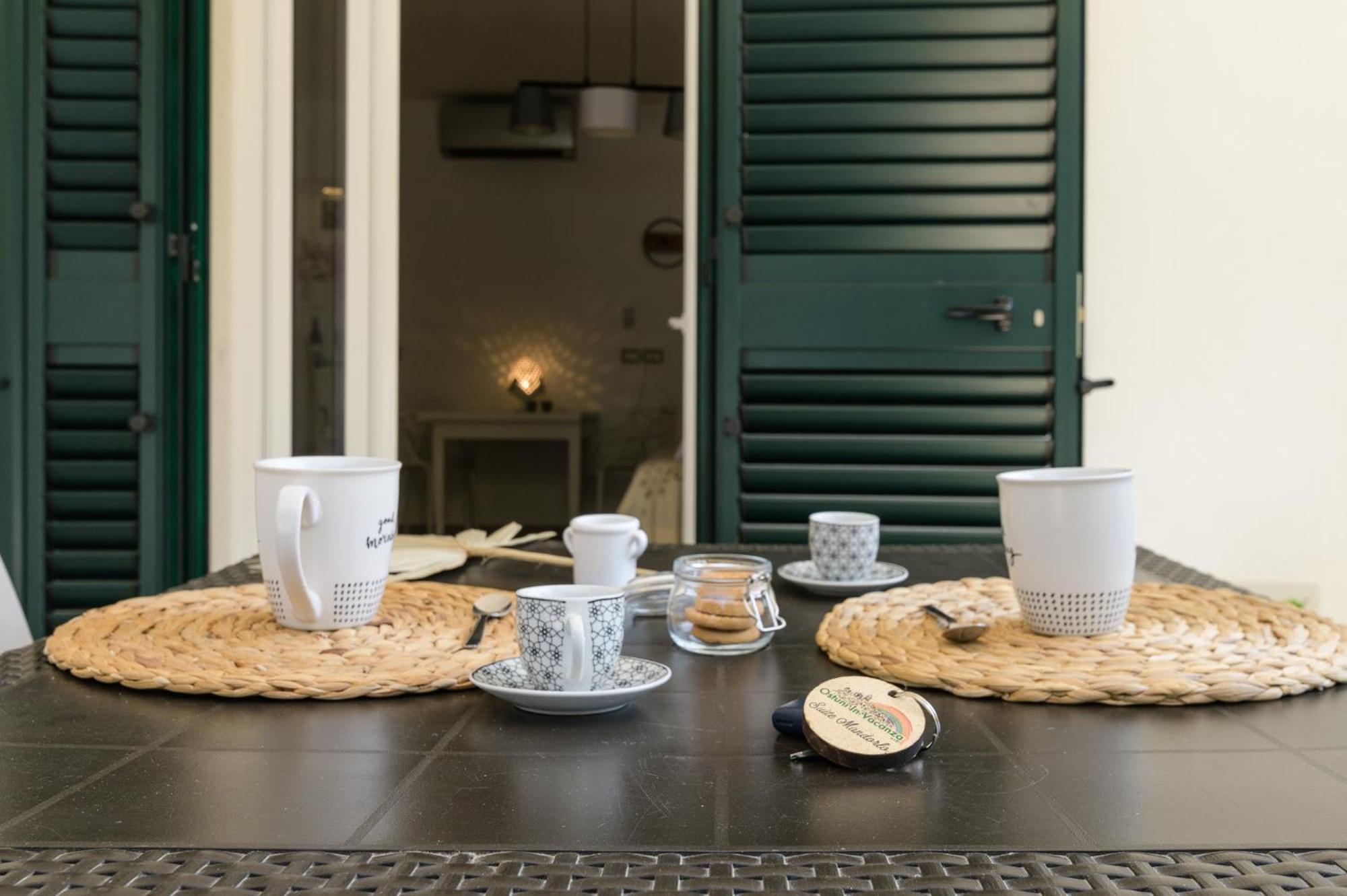 Mandorlocarrubo'S Suite Ostuni Exterior foto