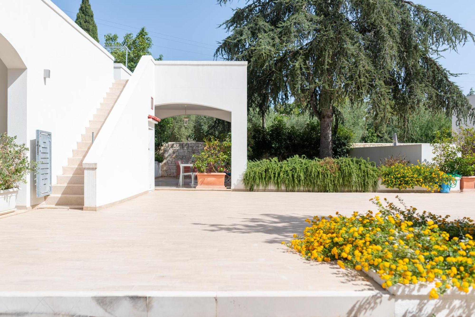 Mandorlocarrubo'S Suite Ostuni Exterior foto