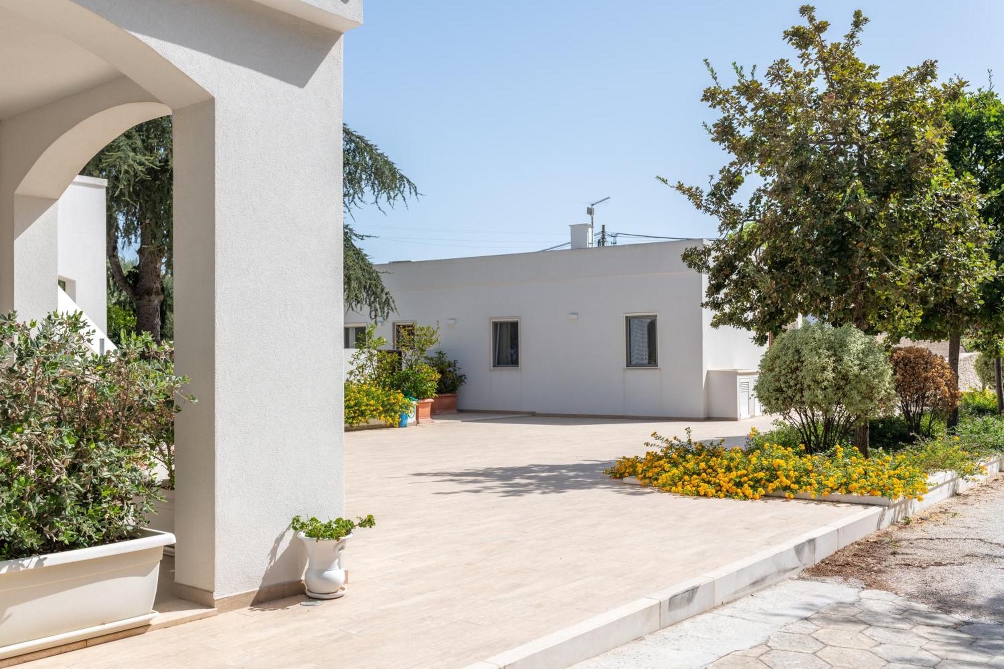 Mandorlocarrubo'S Suite Ostuni Exterior foto