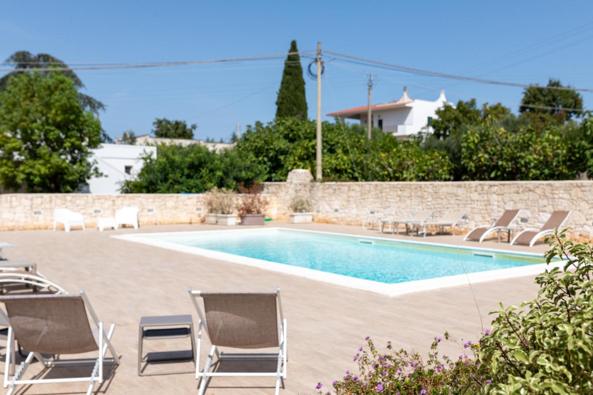 Mandorlocarrubo'S Suite Ostuni Exterior foto